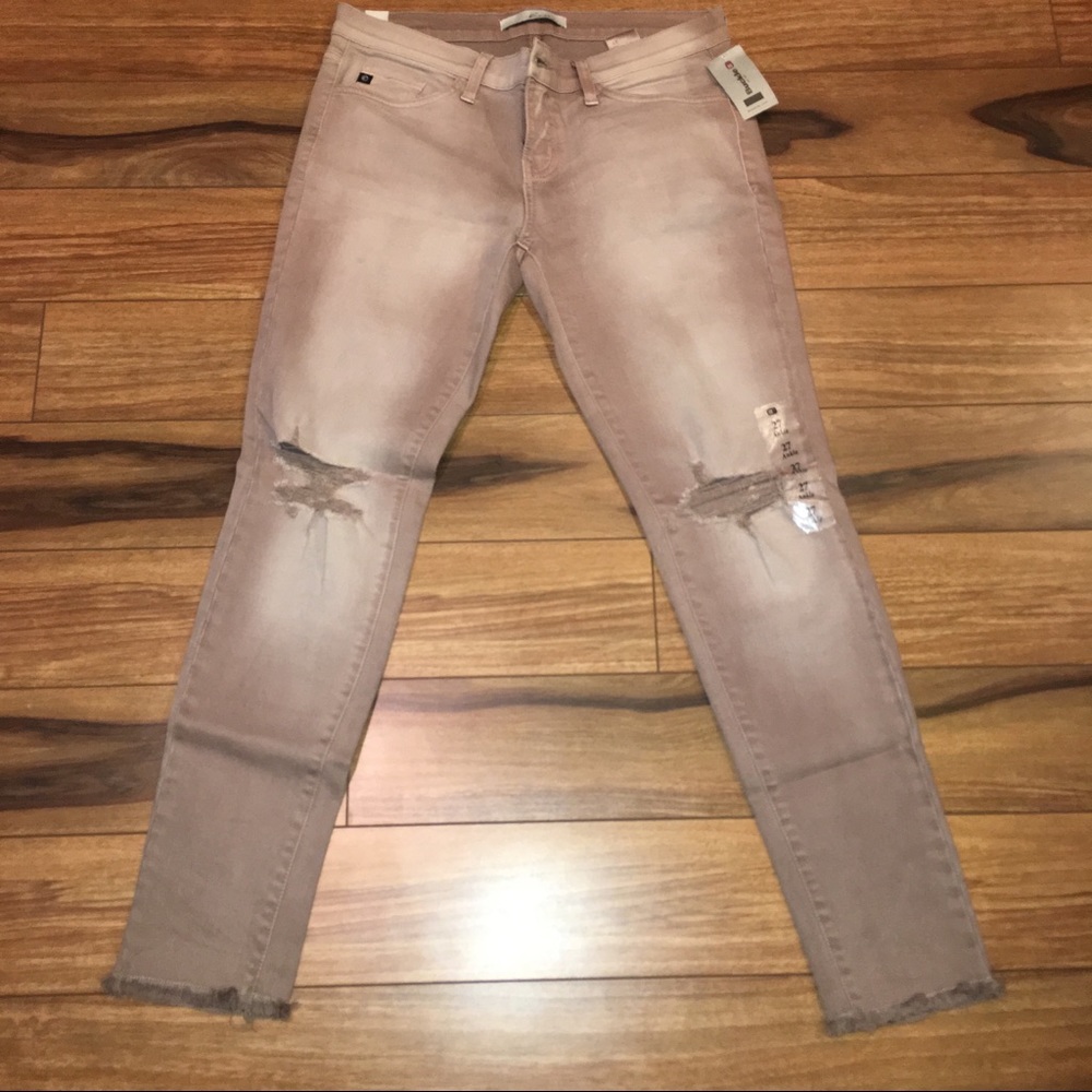 👖💥 Brand new exc for Buckle! KanCan jeans Size27